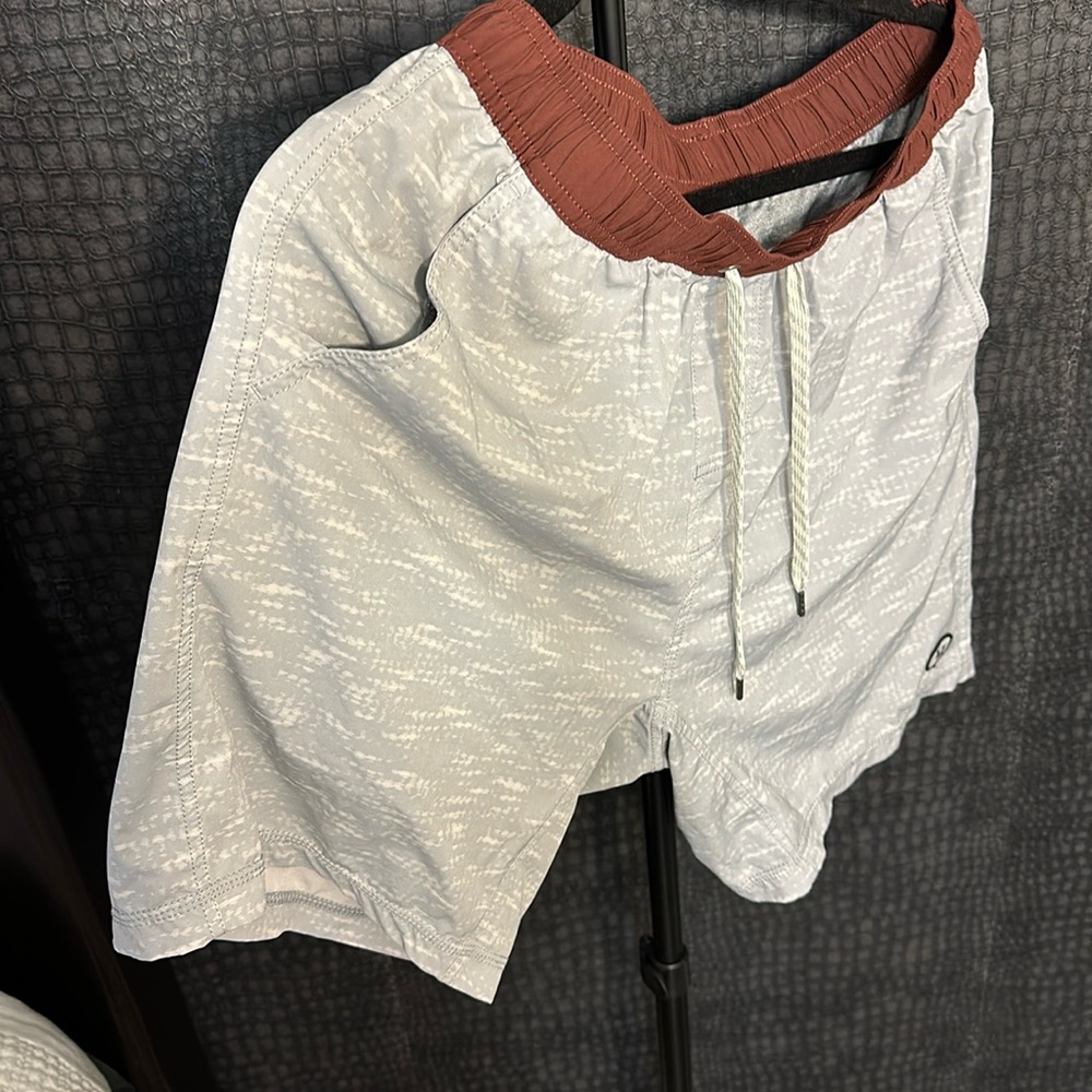 Vuori Kore Short 9in L